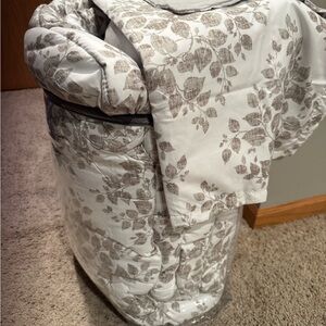 Floral Comforter Set in White and Brown